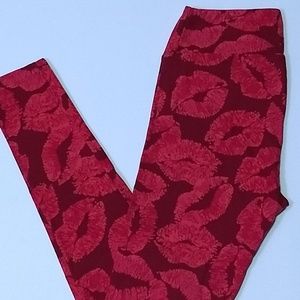 LuLaRoe Valentine's Leggings
